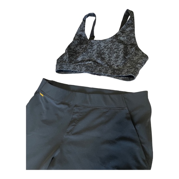 Lole Lot (trouser & sports bra) - Picture 9 of 12
